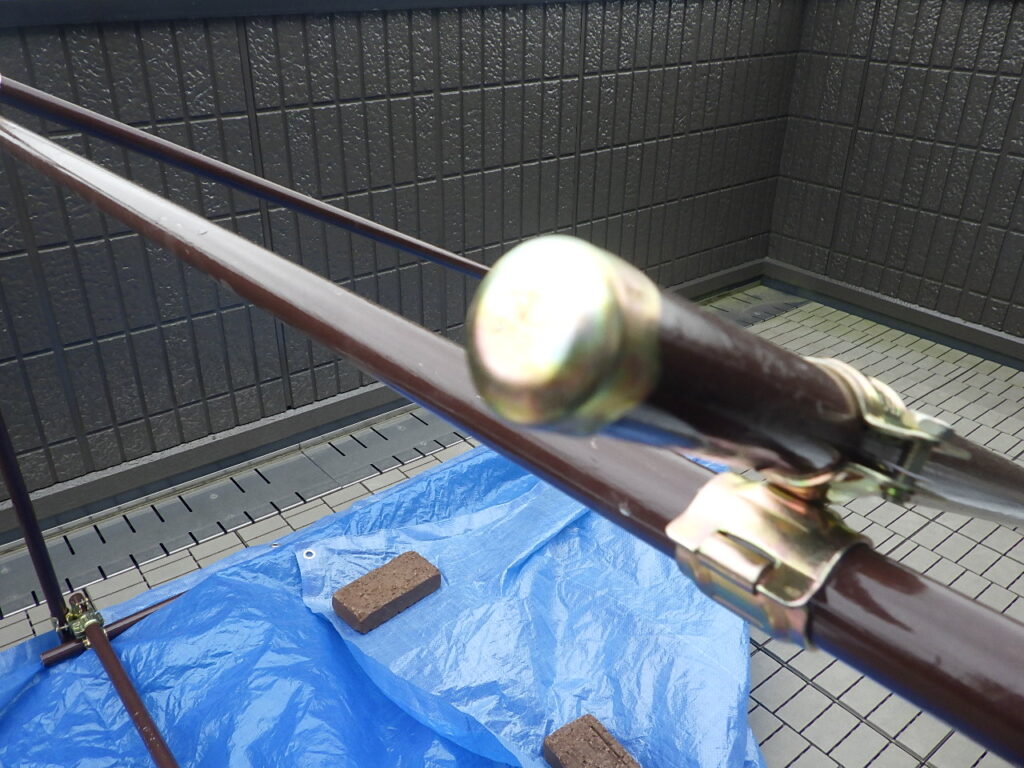 単管にエンドキャップ取り付け