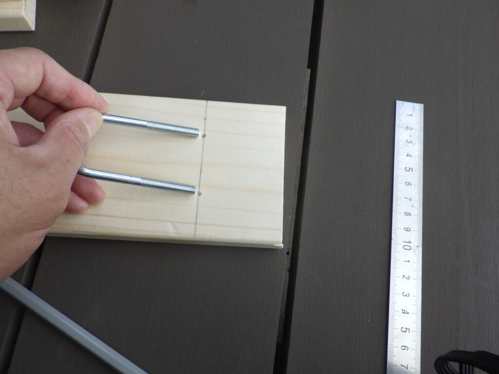 移動できるソーラーパネル用単管架台の車輪製作