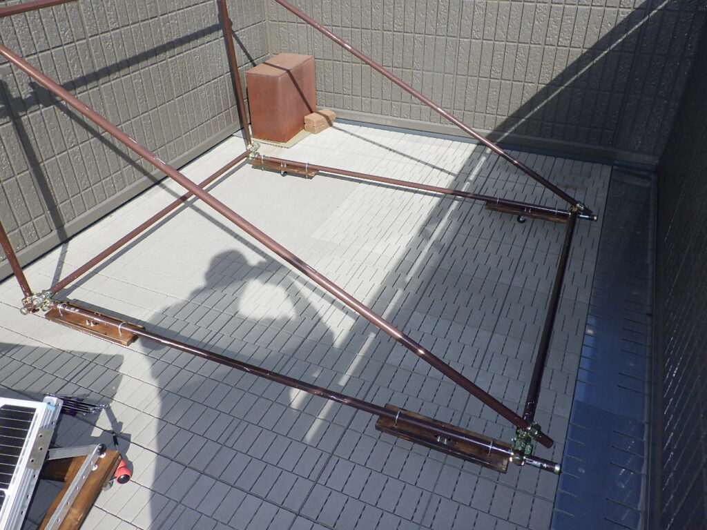 移動できるソーラーパネル用単管架台の車輪製作